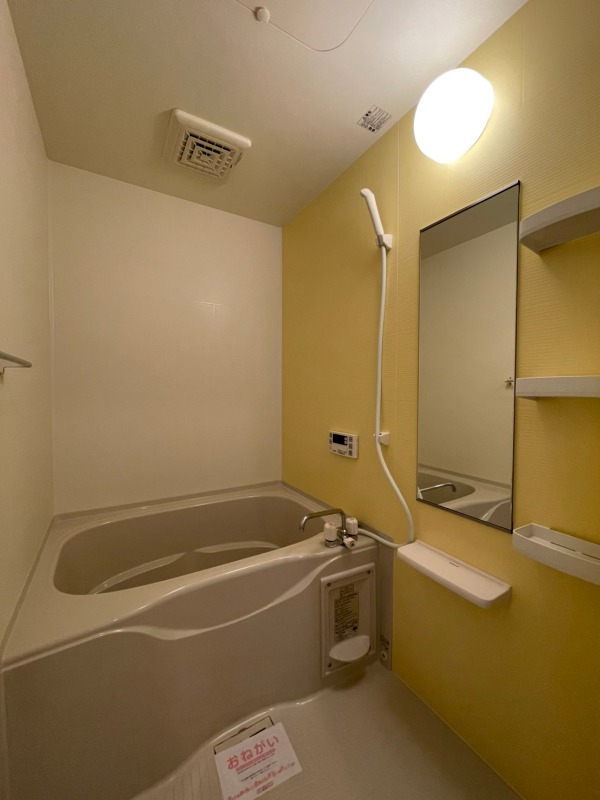 バス・シャワールーム　※反転部屋参考写真