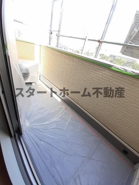 バルコニー　外からの目が気にならないバルコニーで洗濯物が干せます