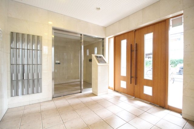 ロビー　ゆとりのあるロビーです