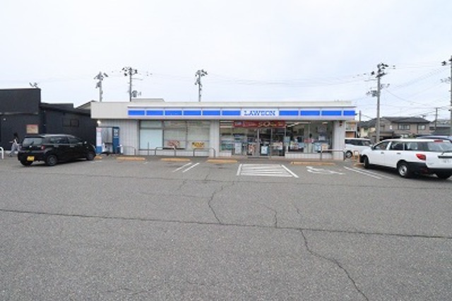 コンビニ　ローソン　新潟小針5丁目店（コンビニ）まで329m