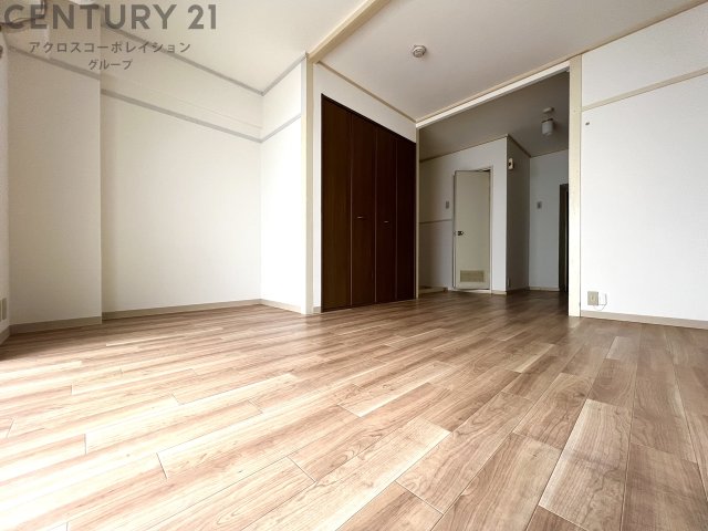 居室・リビング　洋室10帖！エアコン設置済み！