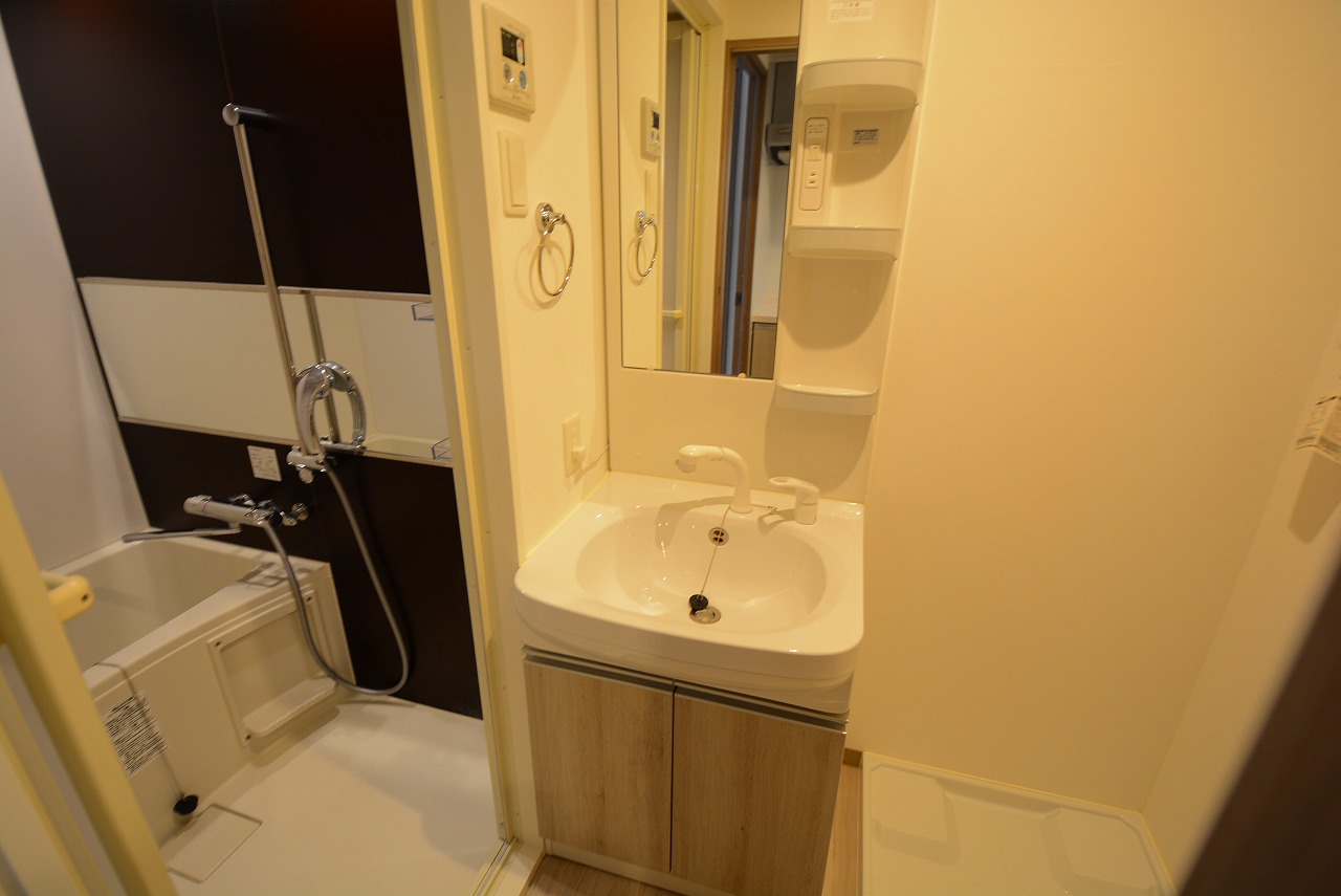 洗面設備　洗髪洗面化粧台付き♪