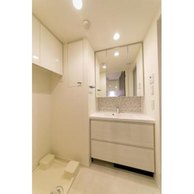 洗面設備　※写真は同タイプ住戸です。