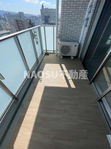 バルコニー　開放的で明るい空間を演出してくれるバルコニーです