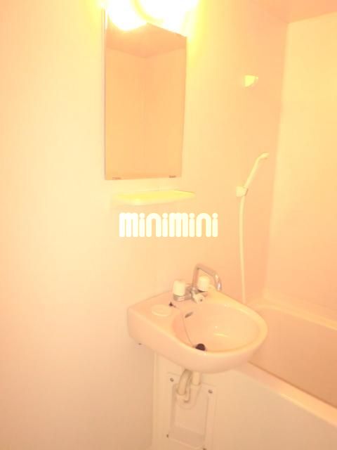 洗面設備　朝には欠かせませんね。