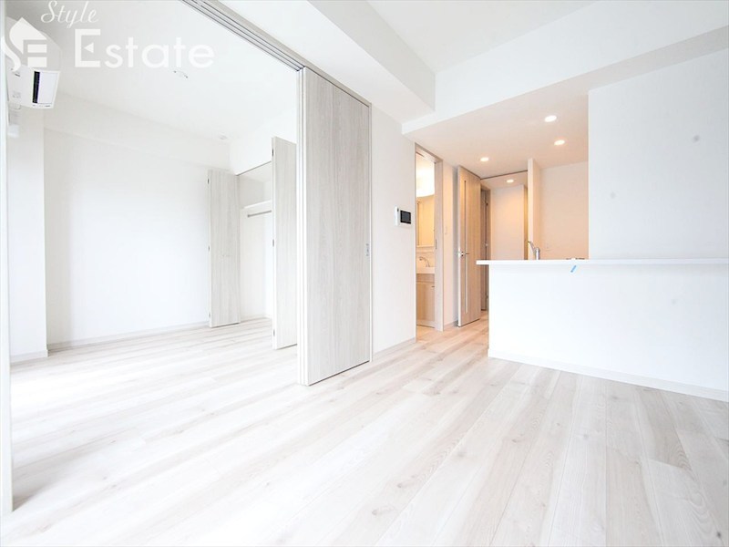 居室・リビング　内装