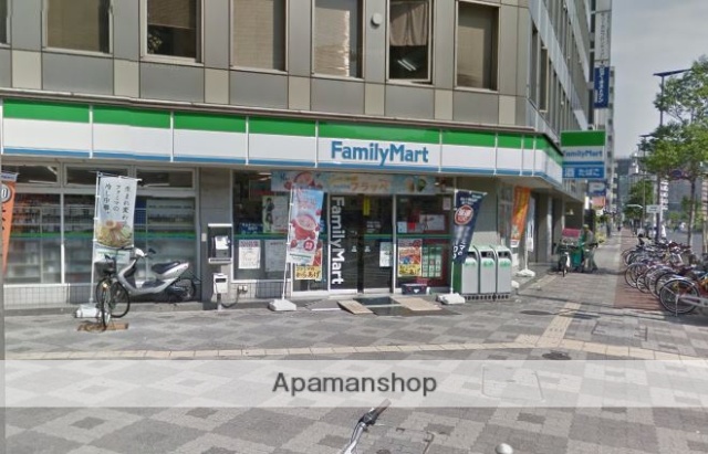 コンビニ　ファミリーマート（コンビニ）まで180m