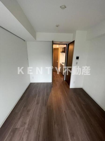 居室・リビング　こちらのリビングで趣味の時間をお楽しみください