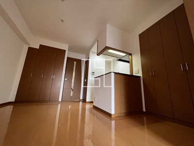 居室・リビング　リーガルあみだ池新町　リビング