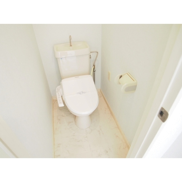 トイレ　清潔感あるトイレ