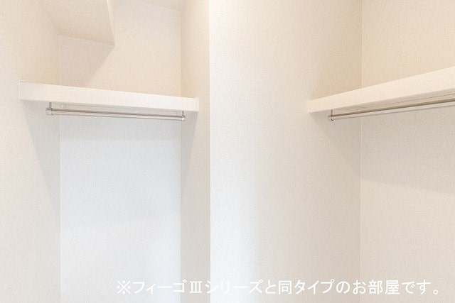 収納　ウォークインクローゼット。