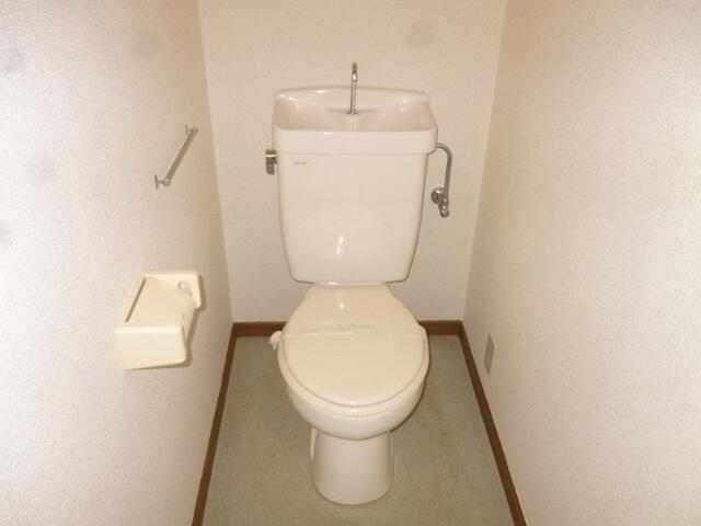 トイレ　シンプルで使いやすいトイレです