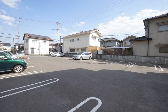 駐車場　駐車場