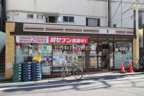 コンビニ　セブンイレブン 代官山駅東店（コンビニ）まで18m