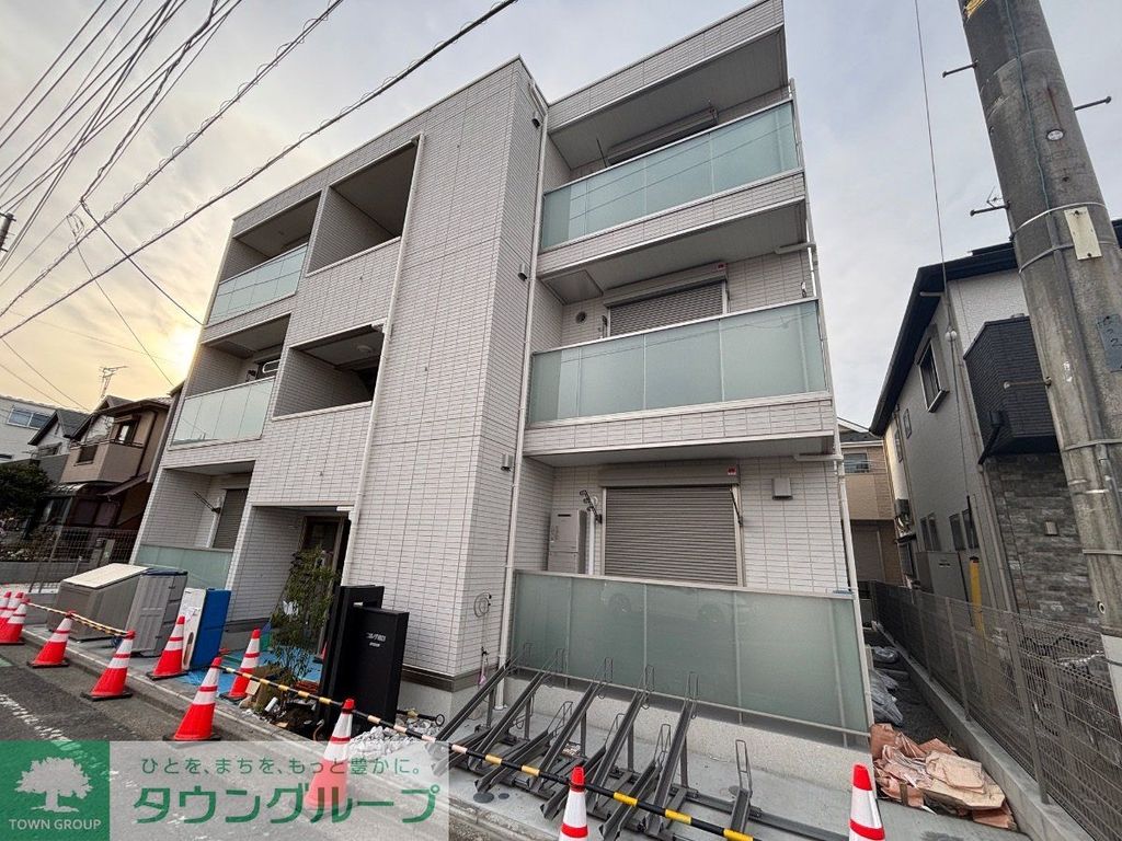 建物外観　駐車場