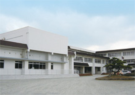 小学校　新宮東小学校（小学校）まで390m