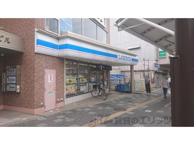 コンビニ　ローソンＪＲ奈良駅前店（コンビニ）まで200m