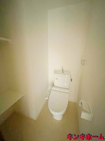 トイレ　写真は別のお部屋です。