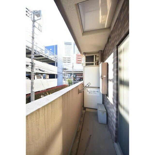 バルコニー　開放的で明るい空間を演出してくれるバルコニーです