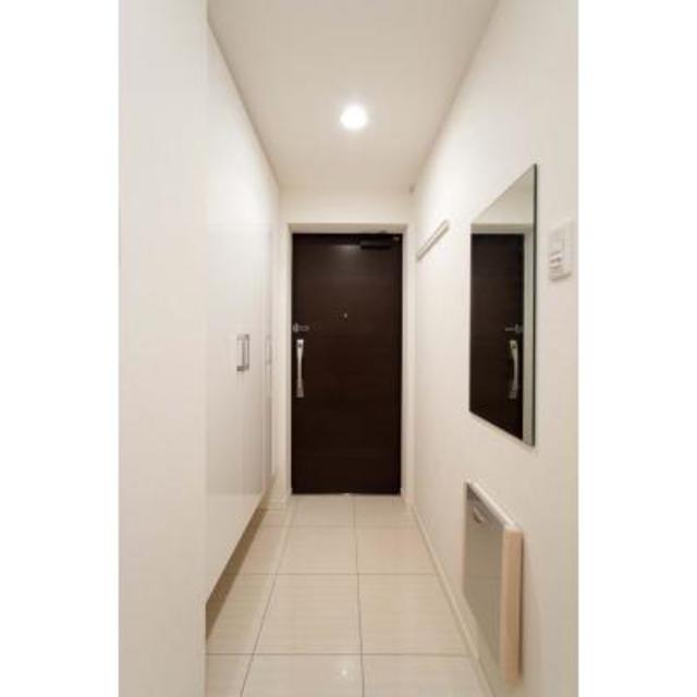 玄関　※写真は同タイプ住戸です。