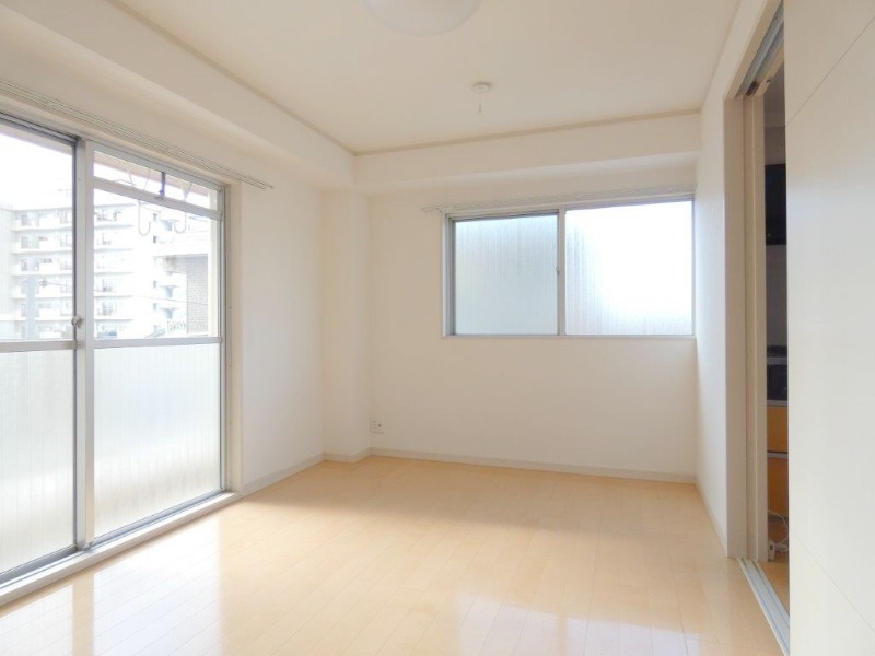 居室・リビング　図面と現状に相違がある場合には現状を優先