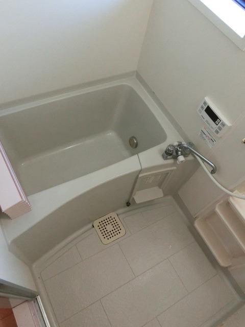 バス・シャワールーム　追い炊き完備で残業のお父さんもポカポカバスタイム。