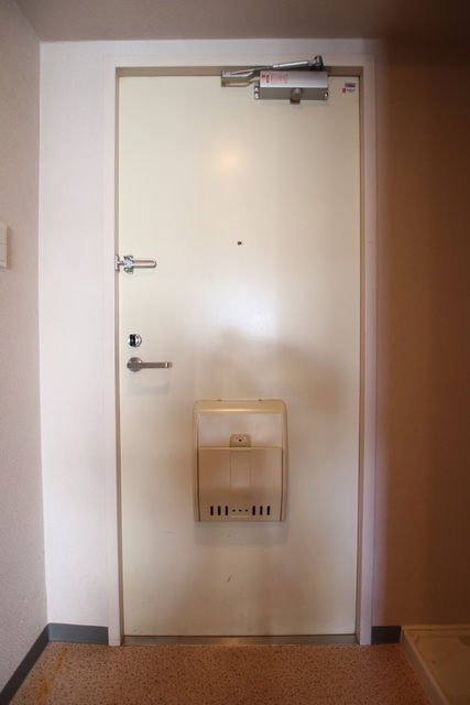 玄関　※別室参照写真