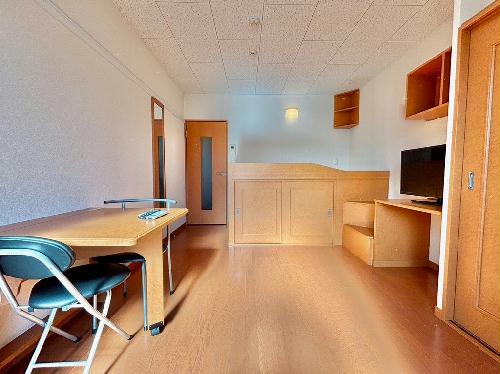 居室・リビング　１階　部屋