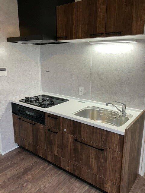 キッチン　コンパクトなキッチンで掃除もラクラク