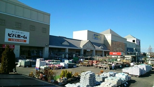 ショッピングセンター　ブランニューモール（ショッピングセンター）まで740m