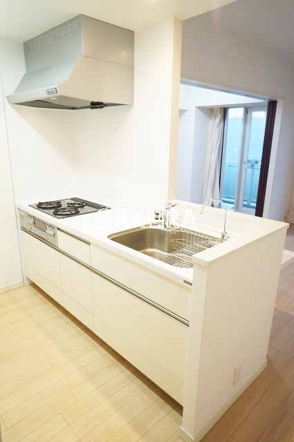 キッチン　周りを見渡しながら調理のできるカウンターキッチンです♪