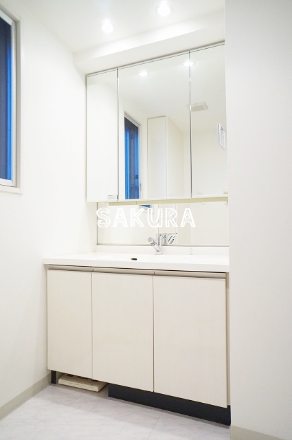 洗面設備　身支度に便利な洗面台♪