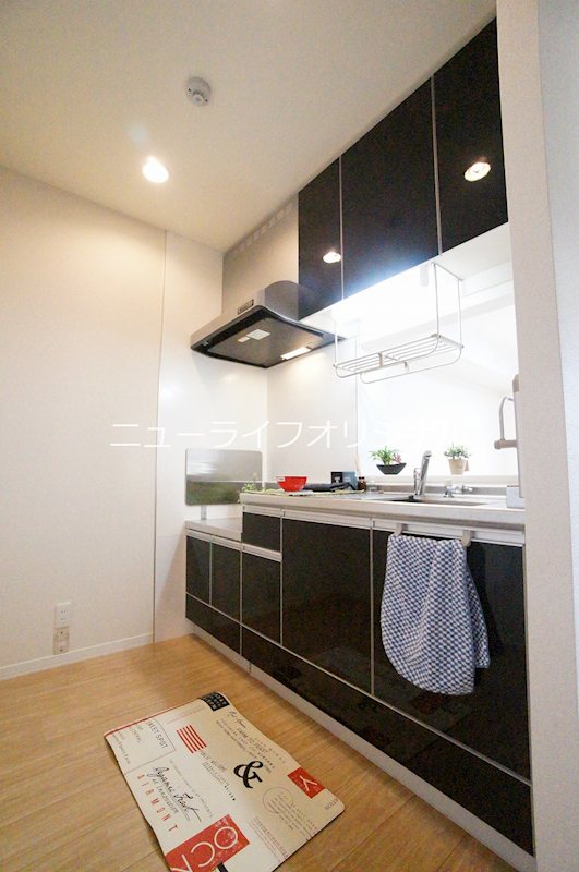 キッチン　ご家族との会話が弾むカウンター付き対面式キッチン！