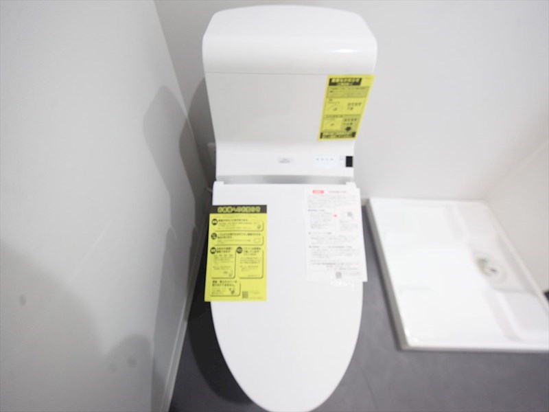 トイレ　温水洗浄暖房便座付トイレ
