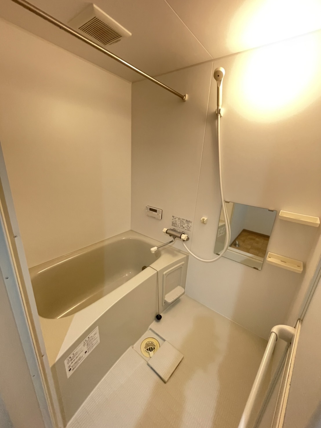 バス・シャワールーム　※他号室　参考までにご確認下さい