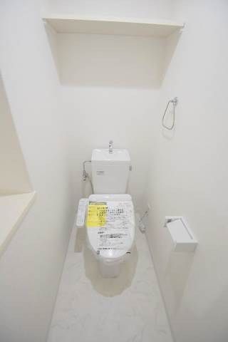 トイレ　温水洗浄便座完備