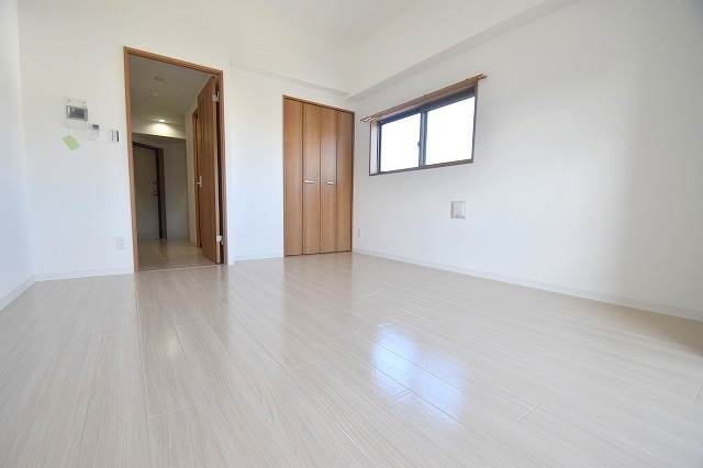 その他部屋・スペース　広々洋室10帖