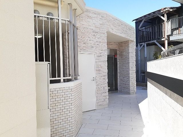 エントランス　建物の内部です