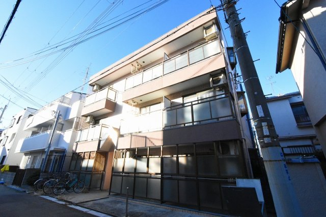 建物外観　宅配BOX付きで不在時にも便利です！