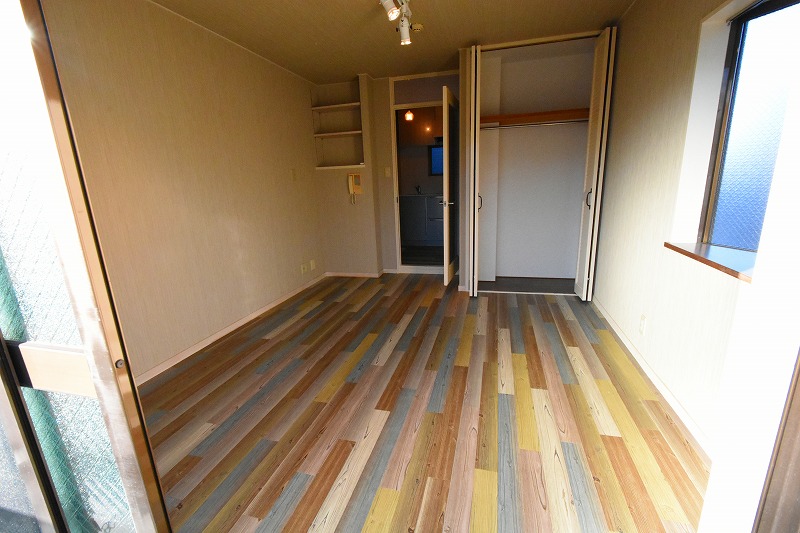 居室・リビング　エアコン付きで初期費用を抑えられます！