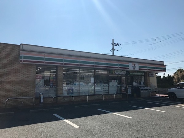 コンビニ　セブンイレブン明石藤江店（コンビニ）まで915m