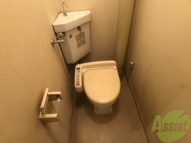 トイレ　ウォシュレット機能がついたトイレ。安心して使用できますね。