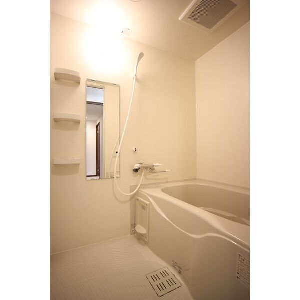 バス・シャワールーム　清潔感のある浴室です！