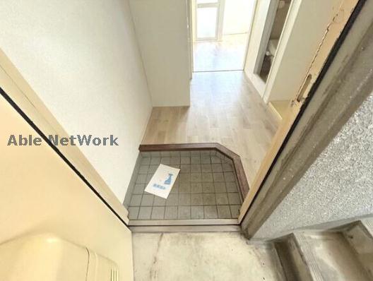 玄関　※同物件別部屋の写真です。