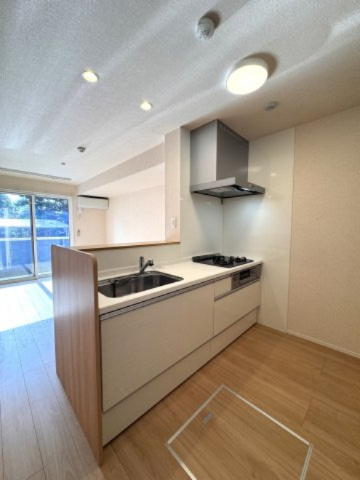 キッチン　3口ガスコンロ　グリル付き