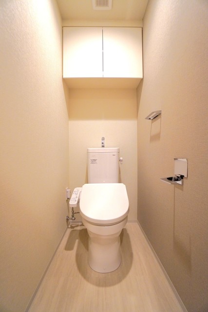 トイレ　※写真は同タイプ住戸です。