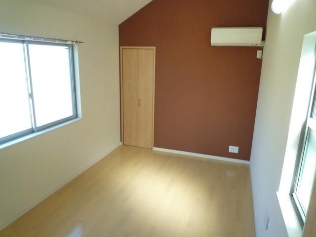 居室・リビング　★★天井も高く開放感があります★★