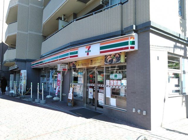 コンビニ　セブンイレブン　板橋小竹向原駅前店（コンビニ）まで836m