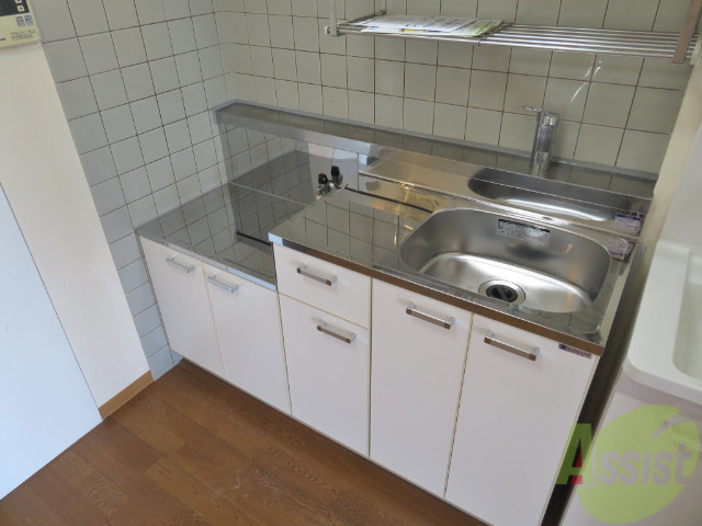 キッチン　シンプルなキッチンです。一人暮らしは最適ですね。