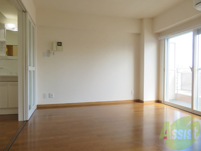 その他部屋・スペース　フローリングなので、ベッドも置けちゃいます。